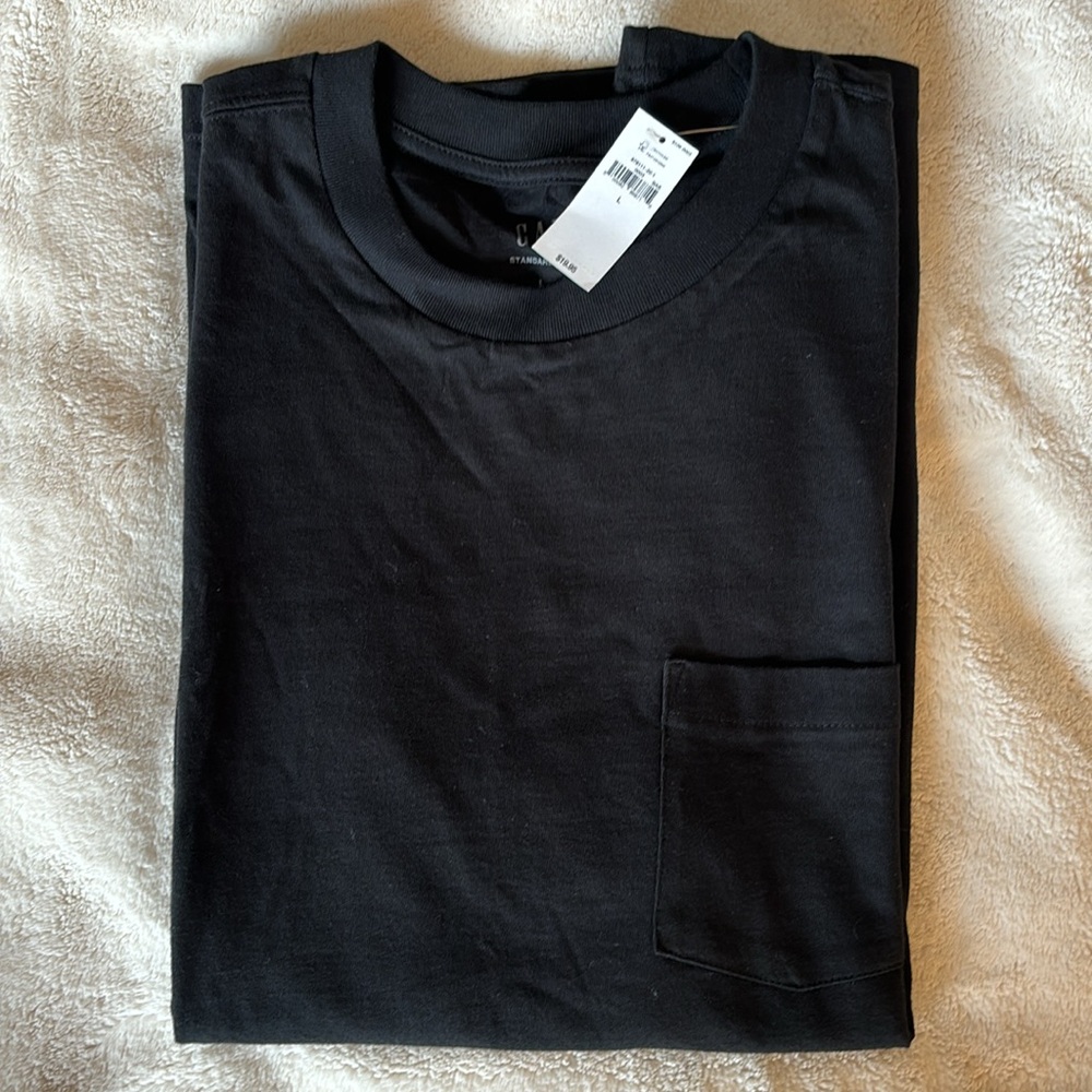 NWT Gap Men’s Organic Cotton Standard Tee Black Size Large